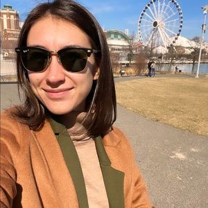 Meet your Posher, Megan